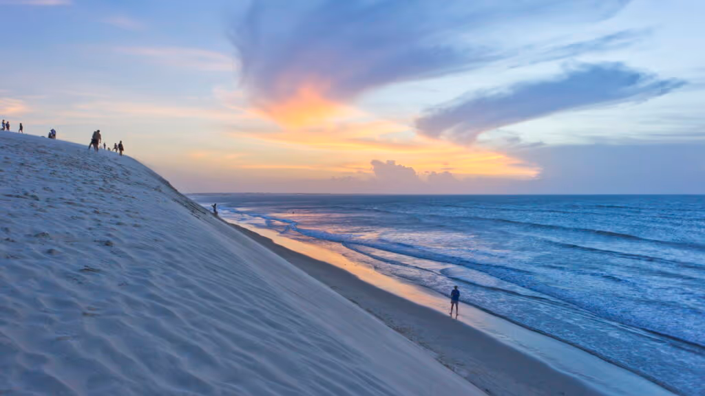 A praia salgada virou o segredo para corpo forte, mente leve e zero stress
