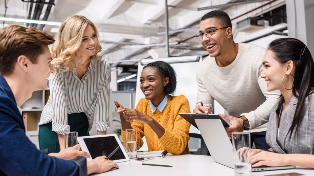 Os caminhos profissionais que estão bombando entre os jovens brasileiros