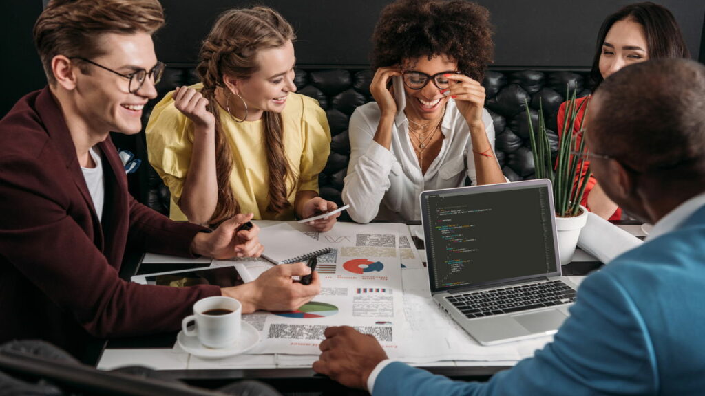 Os caminhos profissionais que estão bombando entre os jovens brasileiros