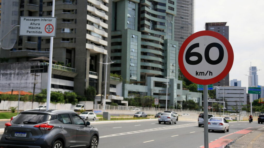 Essas mudanças nas leis de trânsito afetam diretamente motoristas iniciantes