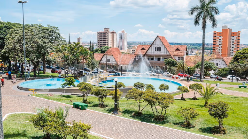 Interior com cara de metrópole? Essa cidade do Paraná surpreende visitantes