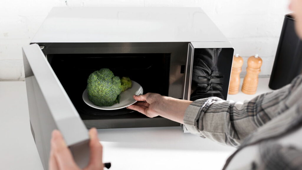Micro-ondas e radiação! Saiba se há perigo no uso diário