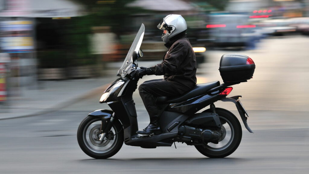 As infrações mais cometidas por motociclistas — e o que elas causam