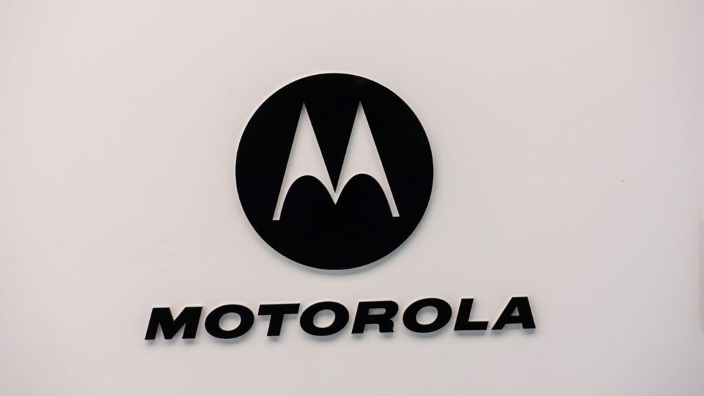 Motorola não vai atualizar estes celulares para o Android 16