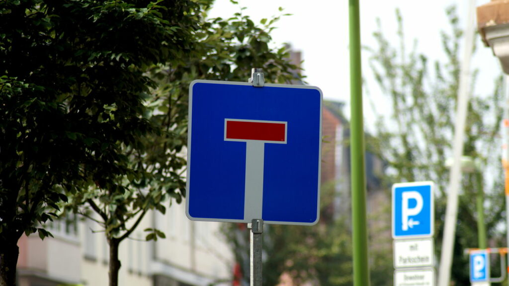 Multas que você pode levar mesmo parado no trânsito