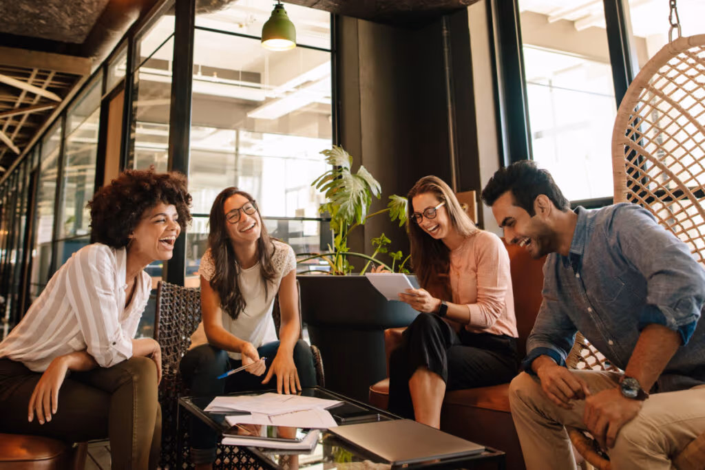 5 dicas para fazer networking no trabalho híbrido