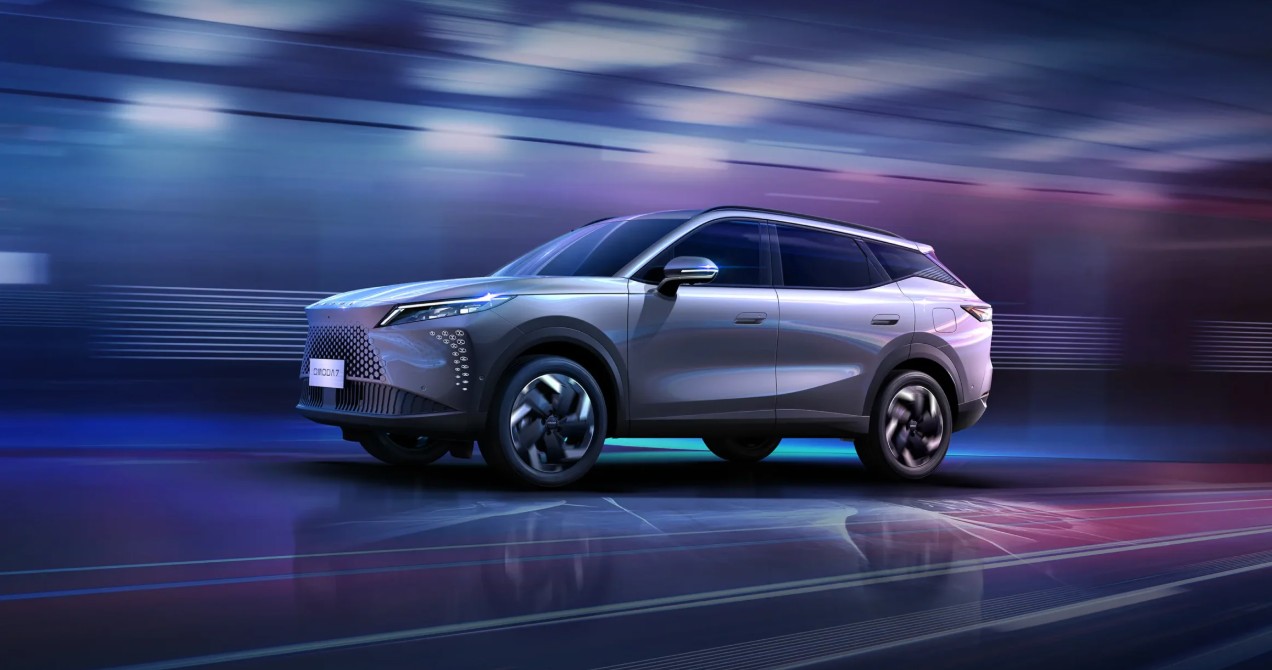 Omoda apresenta novo SUV híbrido rival do Haval H6 e Song Plus