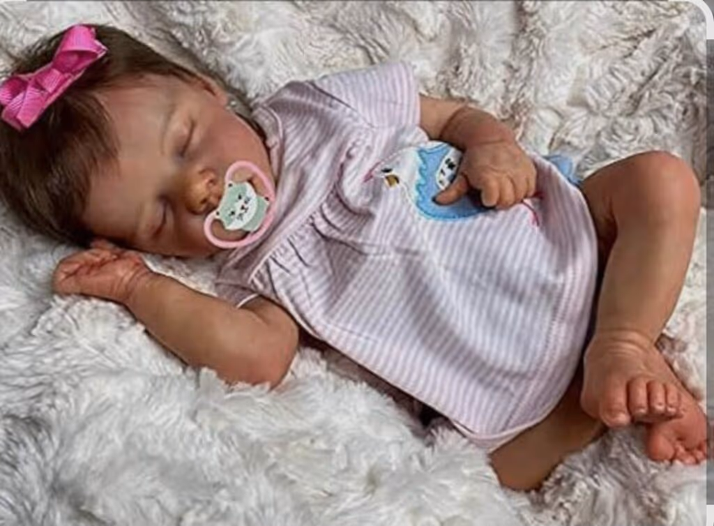 Empresa processada após negar licença-maternidade para “mãe” de ‘Bebê Reborn’