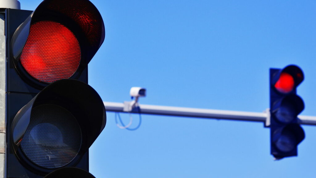 6 infrações que você comete no semáforo sem saber