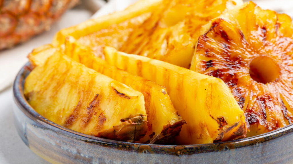 As melhores opções de sobremesa na brasa para fechar o churrasco com chave de ouro