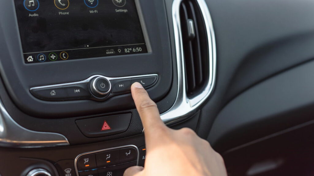 Como funciona a fiscalização de som automotivo em vias públicas