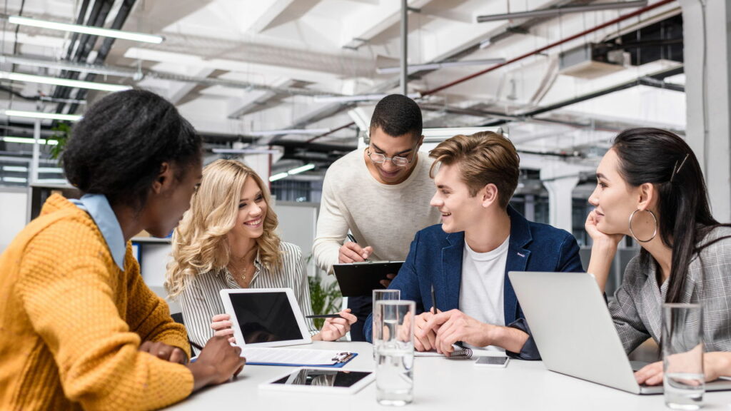 O que está por trás das profissões que pagam acima da média