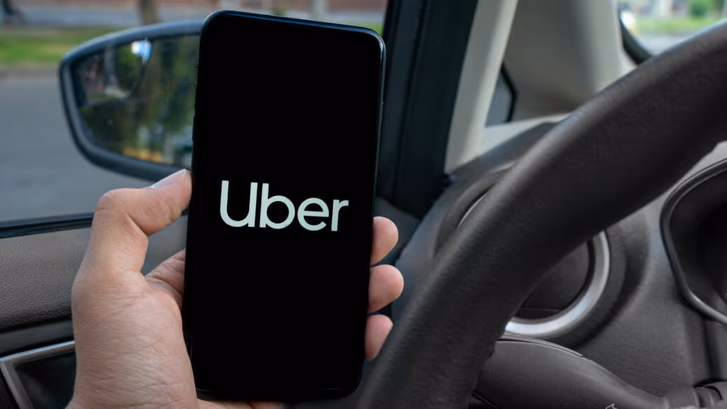 Uber enfrenta obstáculos e transforma sua estratégia global