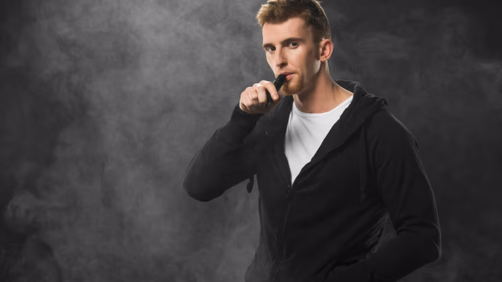 Riscos do vape que podem ser tão perigosos quanto o cigarro comum