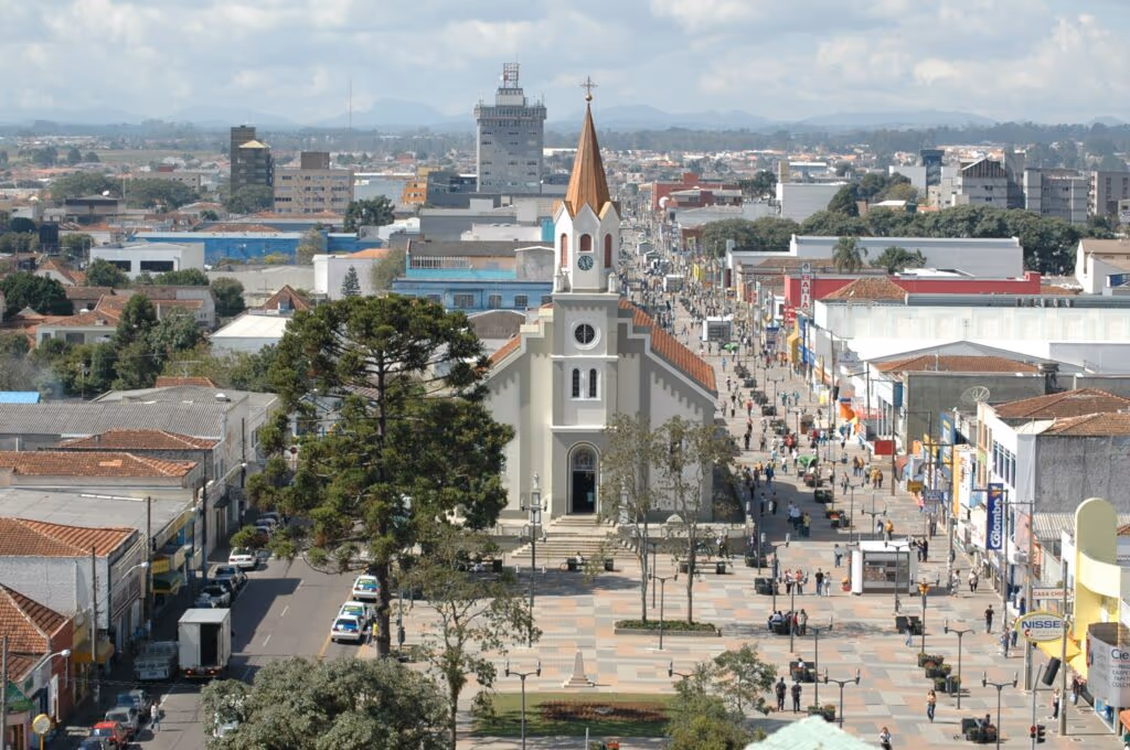 Essa cidade é o equilíbrio perfeito entre urbano e natureza