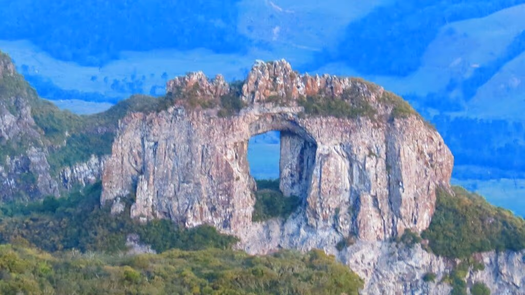 Essa cidade brasileira virou um exemplo por viver do turismo sem destruir