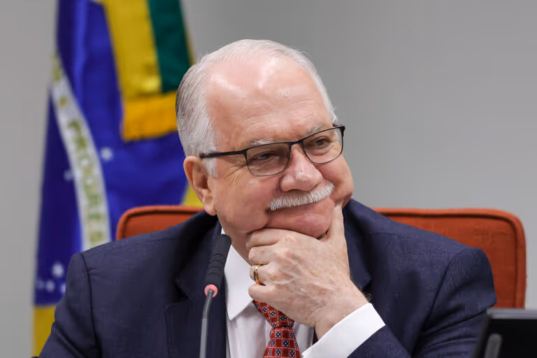Edson Fachin é eleito presidente do STF