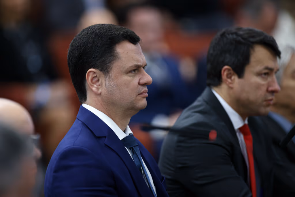 Torres pede autorização para receber atendimento odontológico emergencial