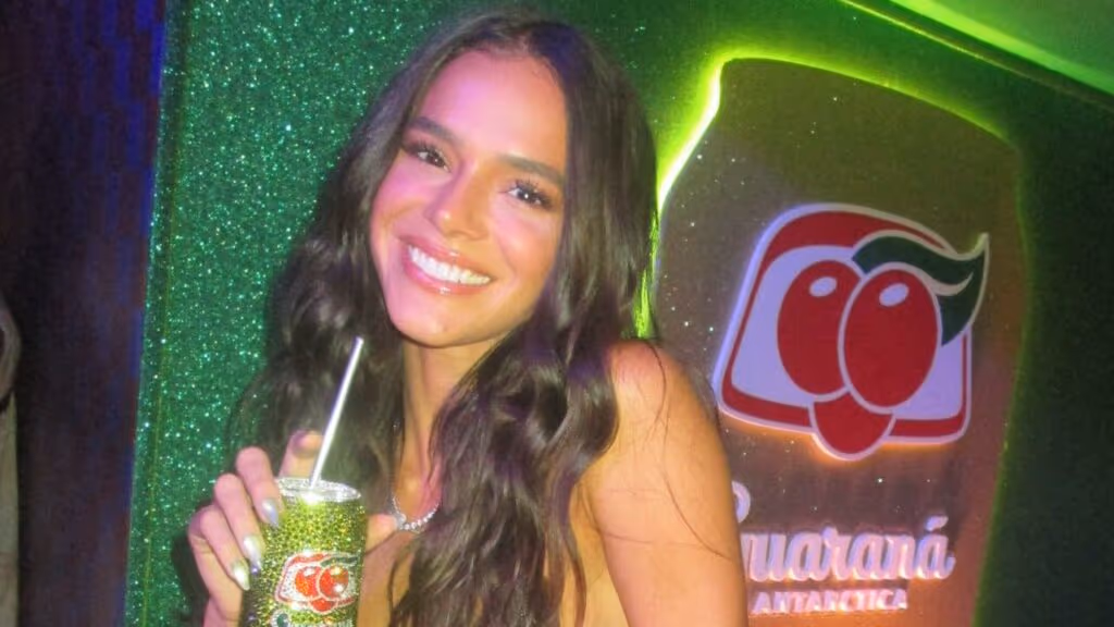 Bruna Marquezine revela atual opinião sobre relacionamentos