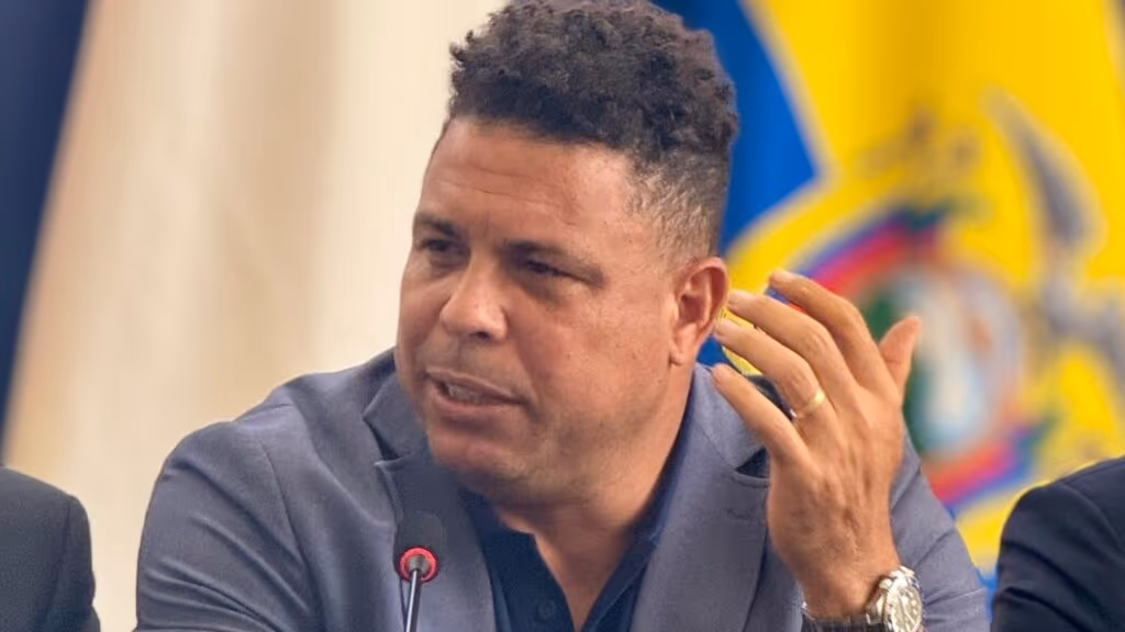 Ronaldo tem interesse em investir na SAF do Corinthians