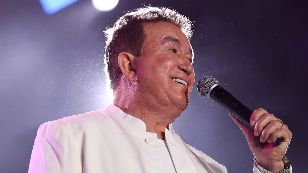 Amado Batista responde rumores sobre traição no casamento