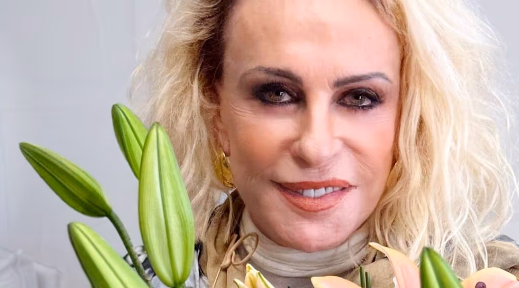 Ana Maria Braga ganha lindo presente no dia dos namorados