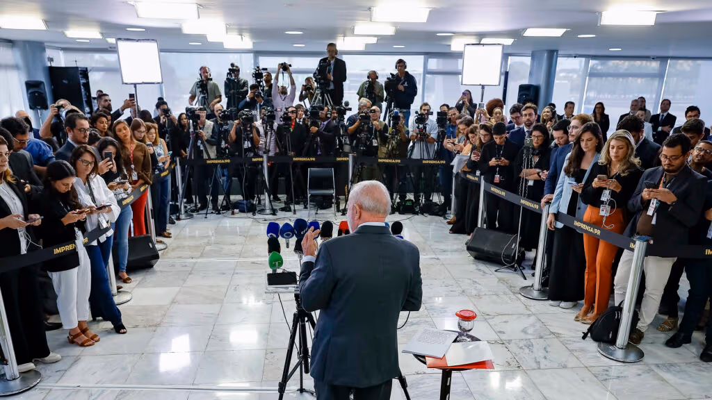 Crusoé: Lula está perdendo batalha dos aposentados, diz pesquisa