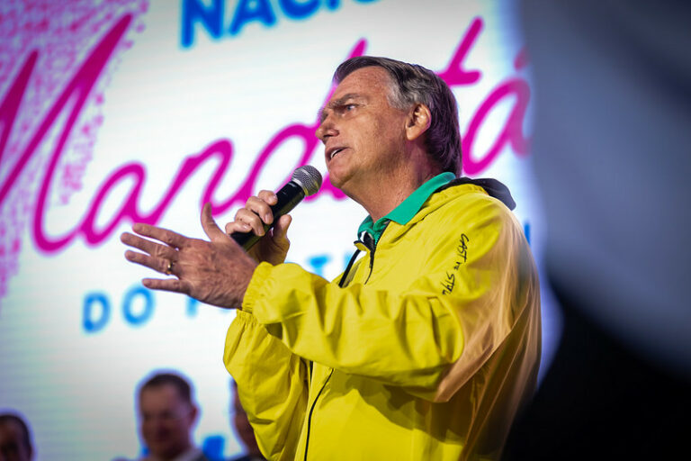 Anistia a Jair Bolsonaro no Congresso ganha fôlego com sinalizações do STF