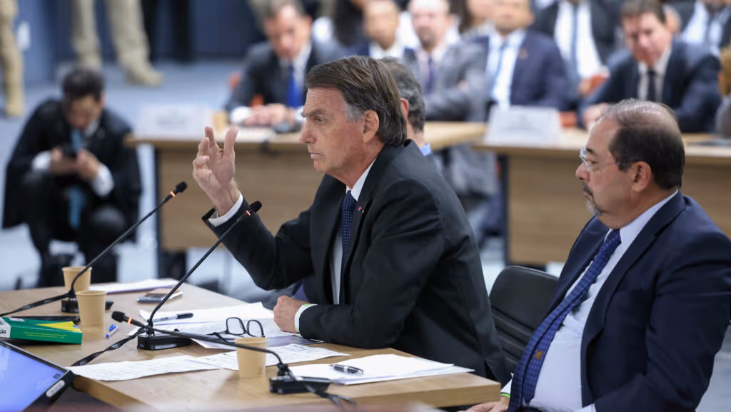 Bolsonaro pede absolvição ao STF e nulidade da delação de Cid