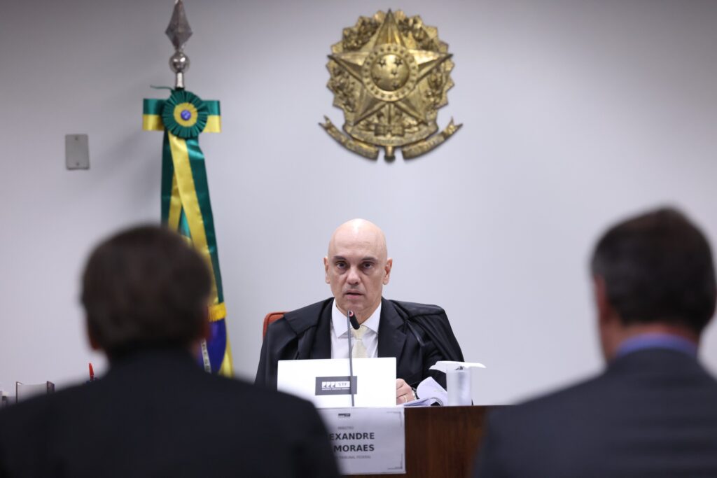Moraes autoriza contato entre réus após depoimentos