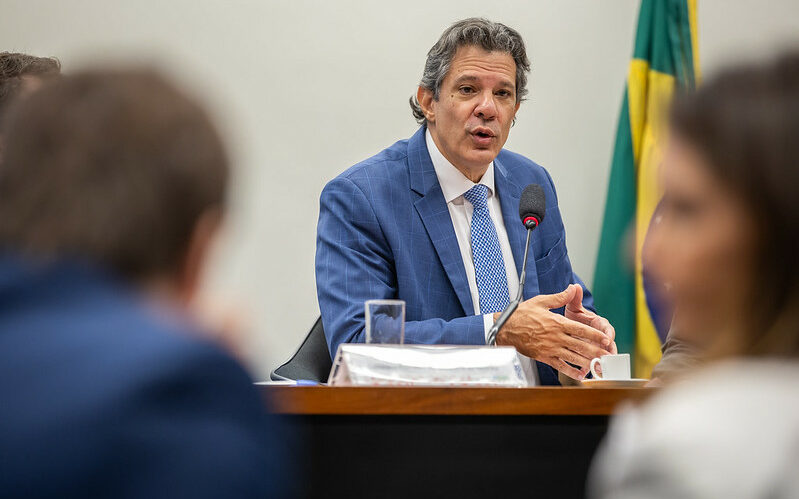 Haddad ainda culpa Campos Neto pela alta dos juros