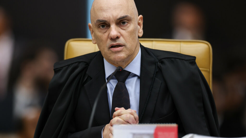 Moraes manda ouvir juiz que soltou vândalo do relógio