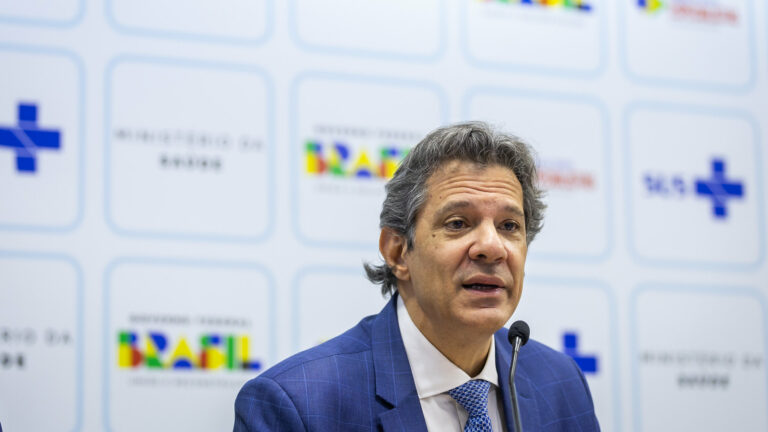 Nem Gleisi foi tão longe, Haddad
