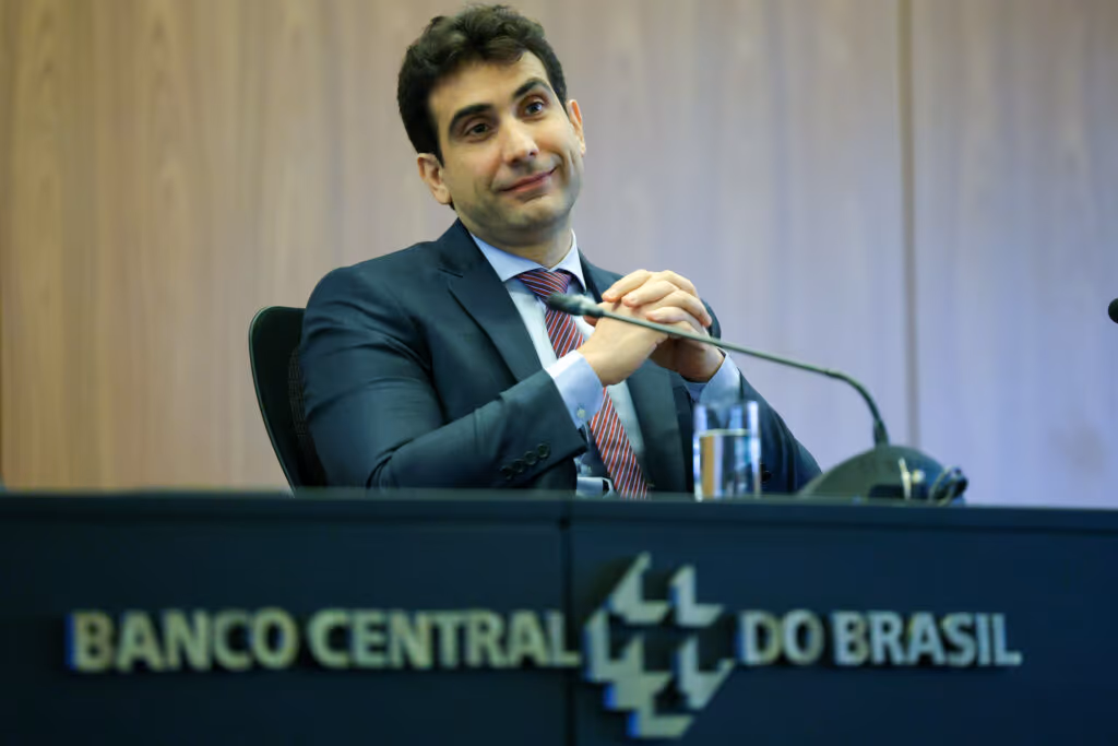 Banco Central reduz projeção de crescimento do PIB para 2% em 2025
