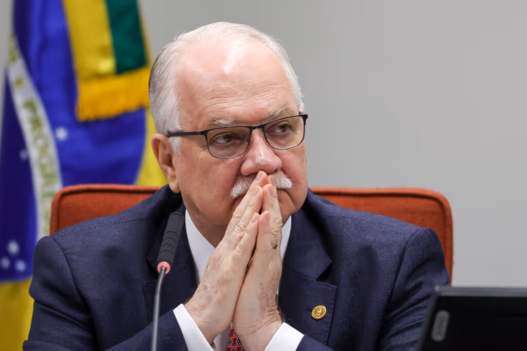 “Assumo não um poder, mas um dever”, diz Fachin