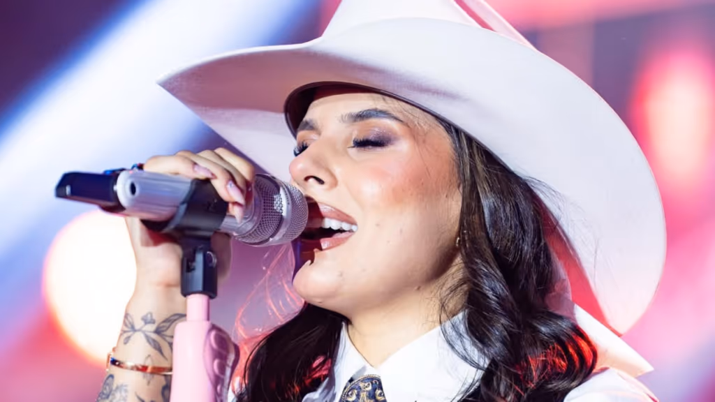 Ana Castela manda mensagem emocionante para Paula Fernandes