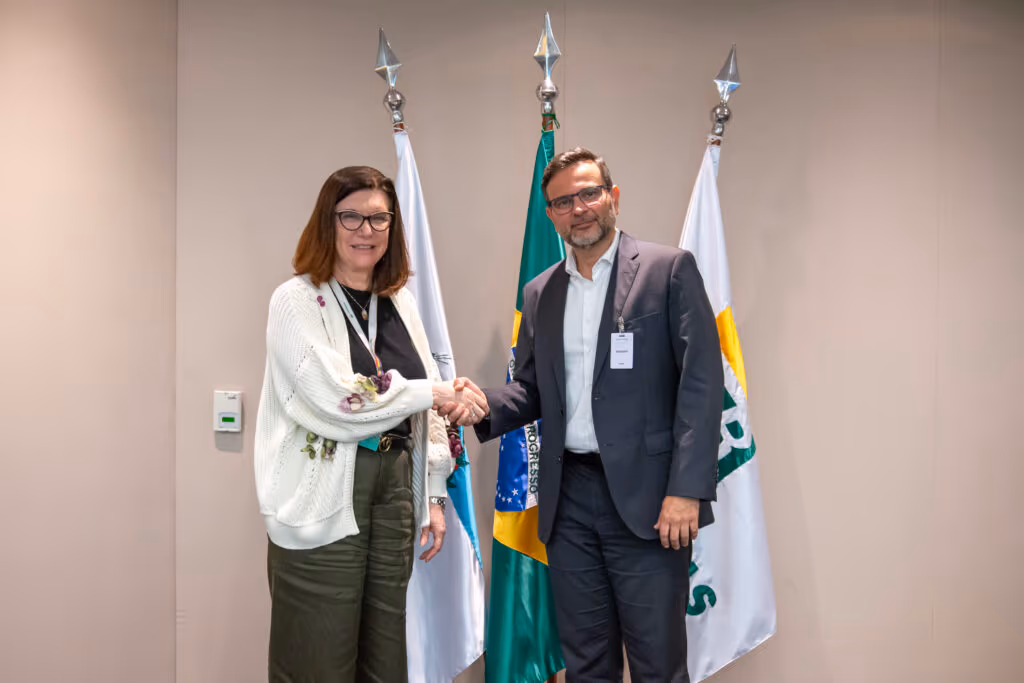 Crusoé: Governo Lula ressuscita refinaria de Abreu e Lima