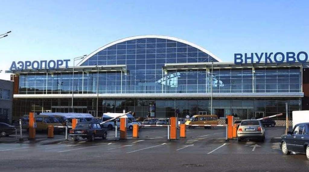 Ataque da Ucrânia força fechamento de aeroportos em Moscou