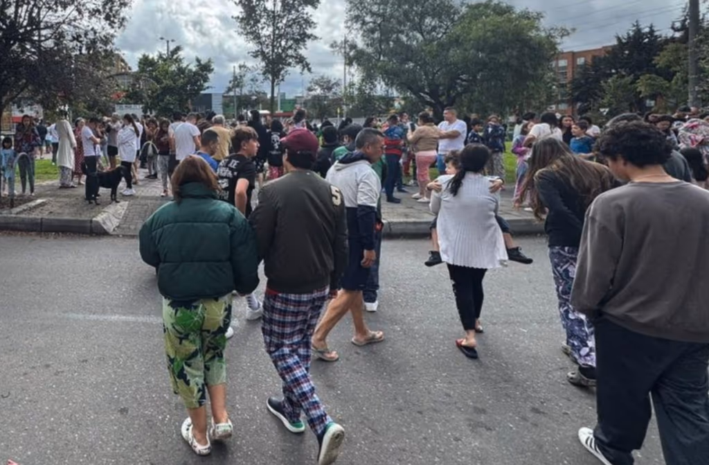 Terremoto de magnitude 6,5 atinge Colômbia