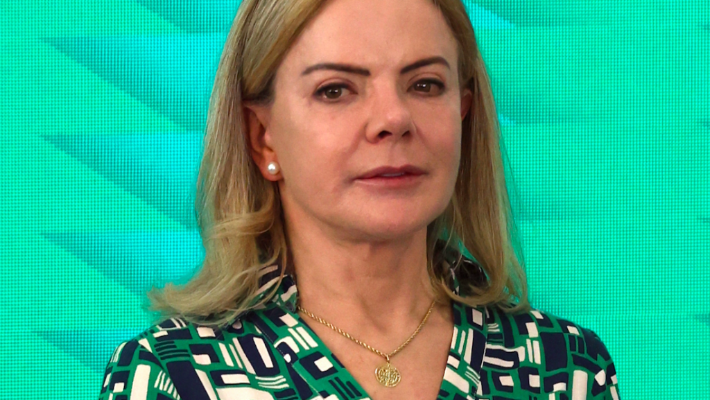 Crusoé: Gleisi preocupada com liberdades políticas (na Argentina)