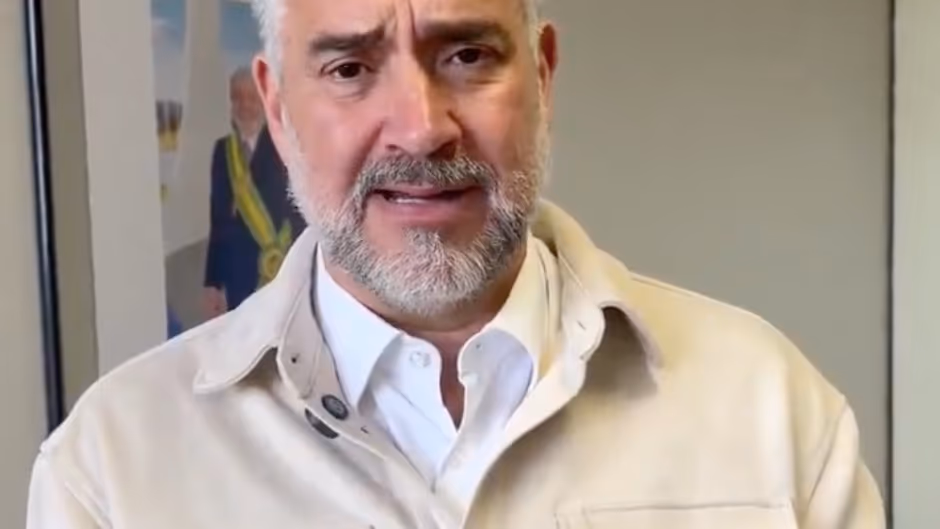 Crusoé: Pimenta, enviado especial do PT para defender Cristina