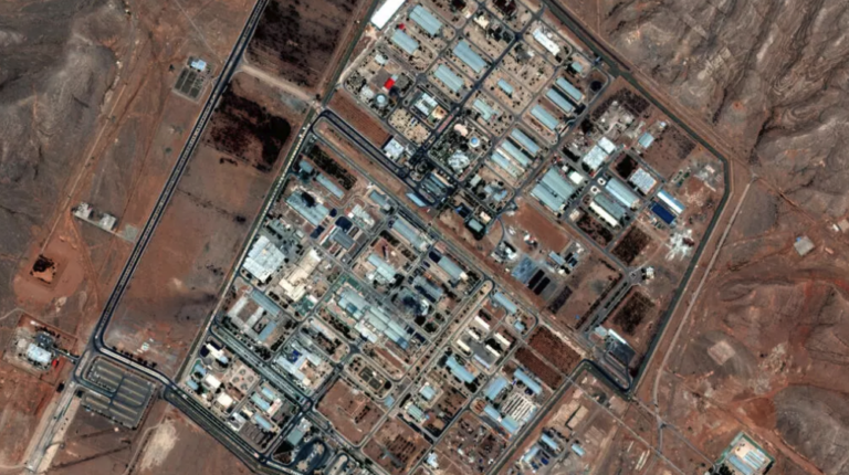 Israel volta a bombardear instalação nuclear iraniana em Isfahan