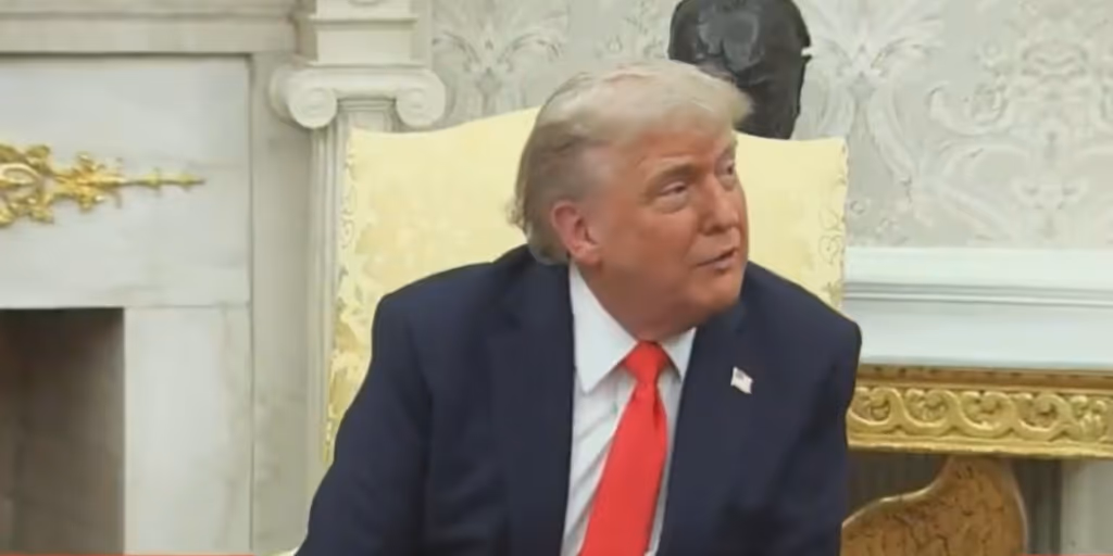 Justiça autoriza Trump a barrar agência de notícias na Casa Branca