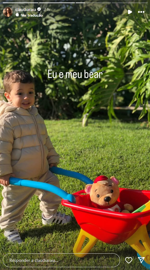 Claudia Raia aproveita momentos com o filho após sério diagnóstico