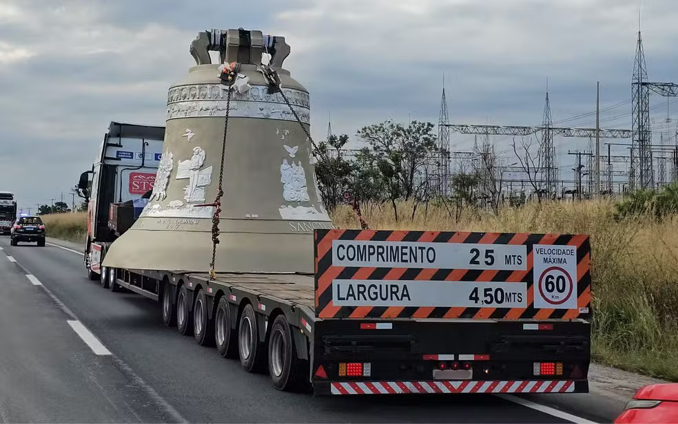 Cidade de Formosa, em Goiás, recebe o maior sino do mundo