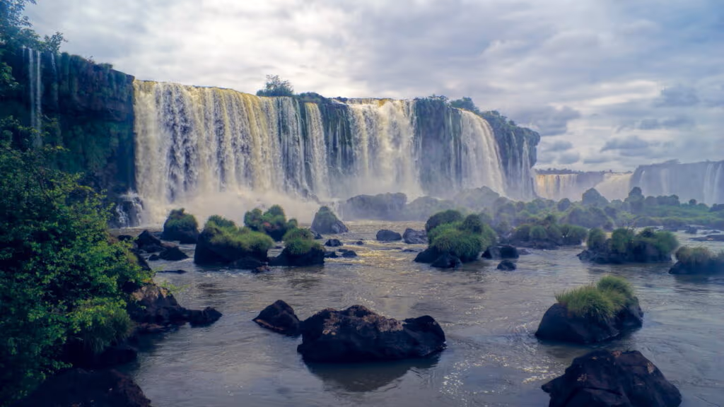 Civilização perdida anterior a chegada de Colombo é descoberta nas Cataratas do Iguaçu