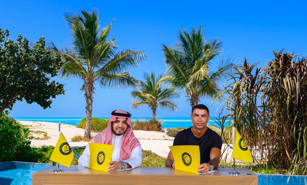 Cristiano Ronaldo garante bolada bilionária ao renovar com Al-Nassr