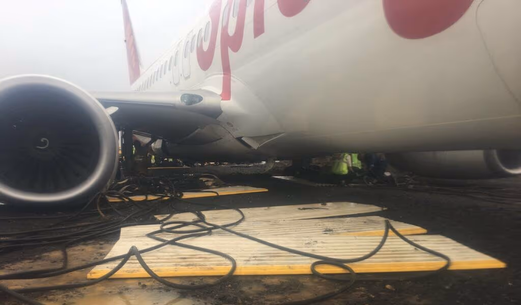 Investigação busca identificar vítimas de acidente de avião na Índia