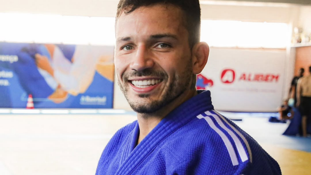 Daniel Cargnin faz história e leva a prata no mundial de judô