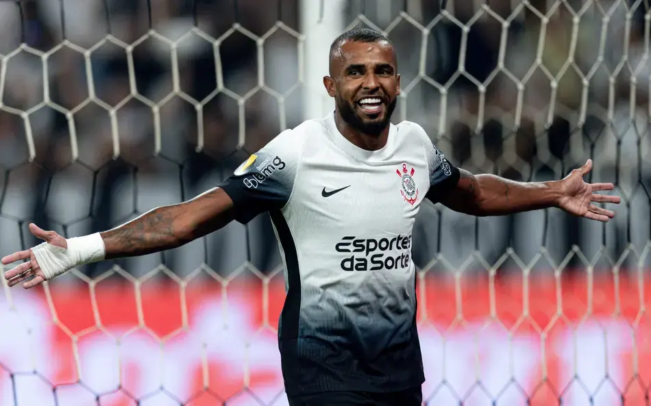 Grêmio confirma contratação de meio campo do Corinthians